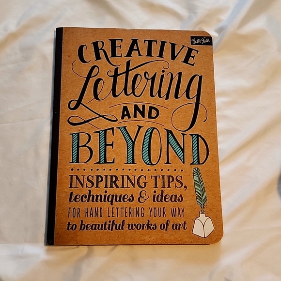 Creative Lettering and Beyond: Inspiring Tips Techniques Ideas Hand Lettering - Picture 1 of 4